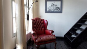 Unclassified image, 5 of 23, button - Grand American 30 (Antwerp)