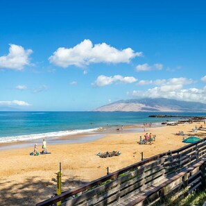 Solsenger og strandhåndklær