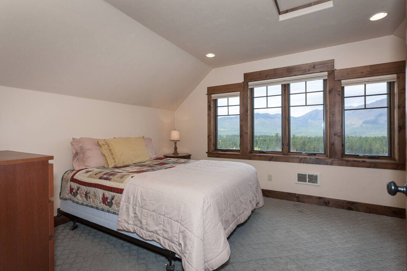 1 makuuhuone, silitysrauta/-lauta, vauvan matkasänky, ilmainen Wi-Fi