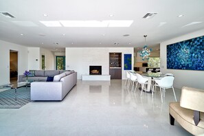 Interior - Mid Century Modern Gated Old Las Palmas Pool/Spa Mountain Views Pet Friendly (Palm Springs)