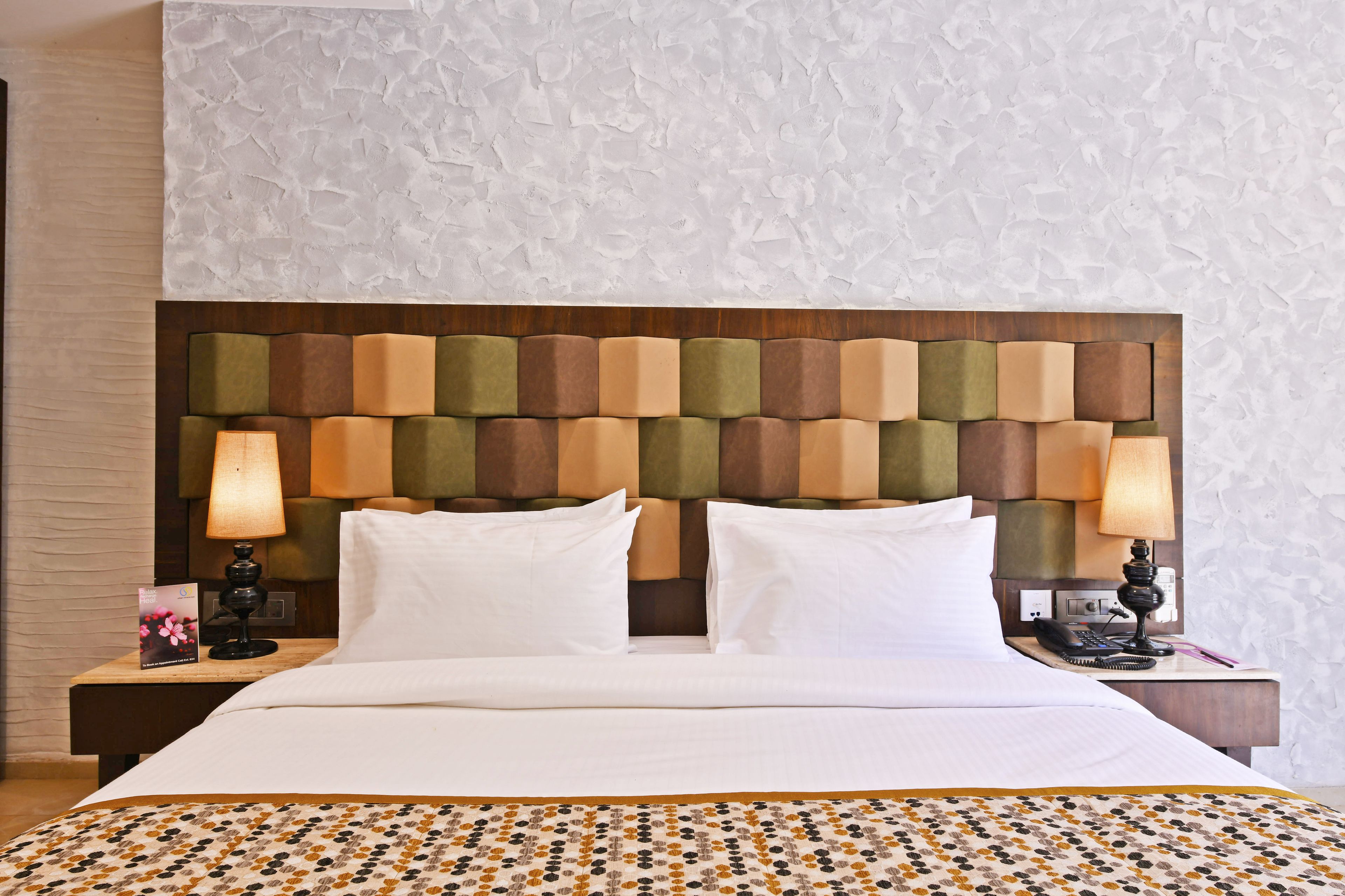 deluxe room | 1 bedroom, premium bedding, in-room safe, blackout curtains