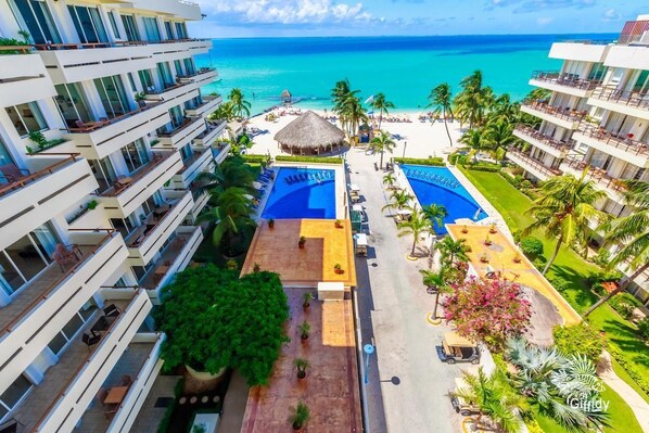 Property grounds - Beautiful Ground Floor Two Bedroom Suite at Ixchel (Isla Mujeres)