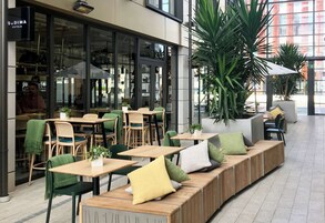 Breakfast, lunch and dinner served