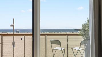 Suite, 1 llit de matrimoni gran i sofà llit, balcó, vistes a l'oceà | Balcó