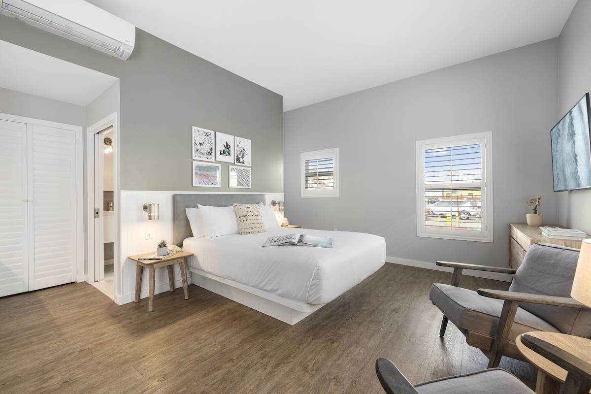 Suite, 1 Queen Bed with Sofa bed | 1 bedroom, premium bedding, down comforters, minibar