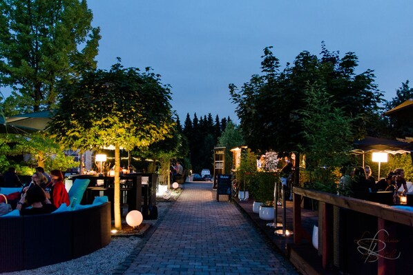 Frokost, lunsj og middag serveres