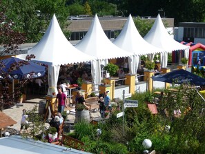 Breakfast, lunch and dinner served - Landhaus Begatal (Doerentrup)