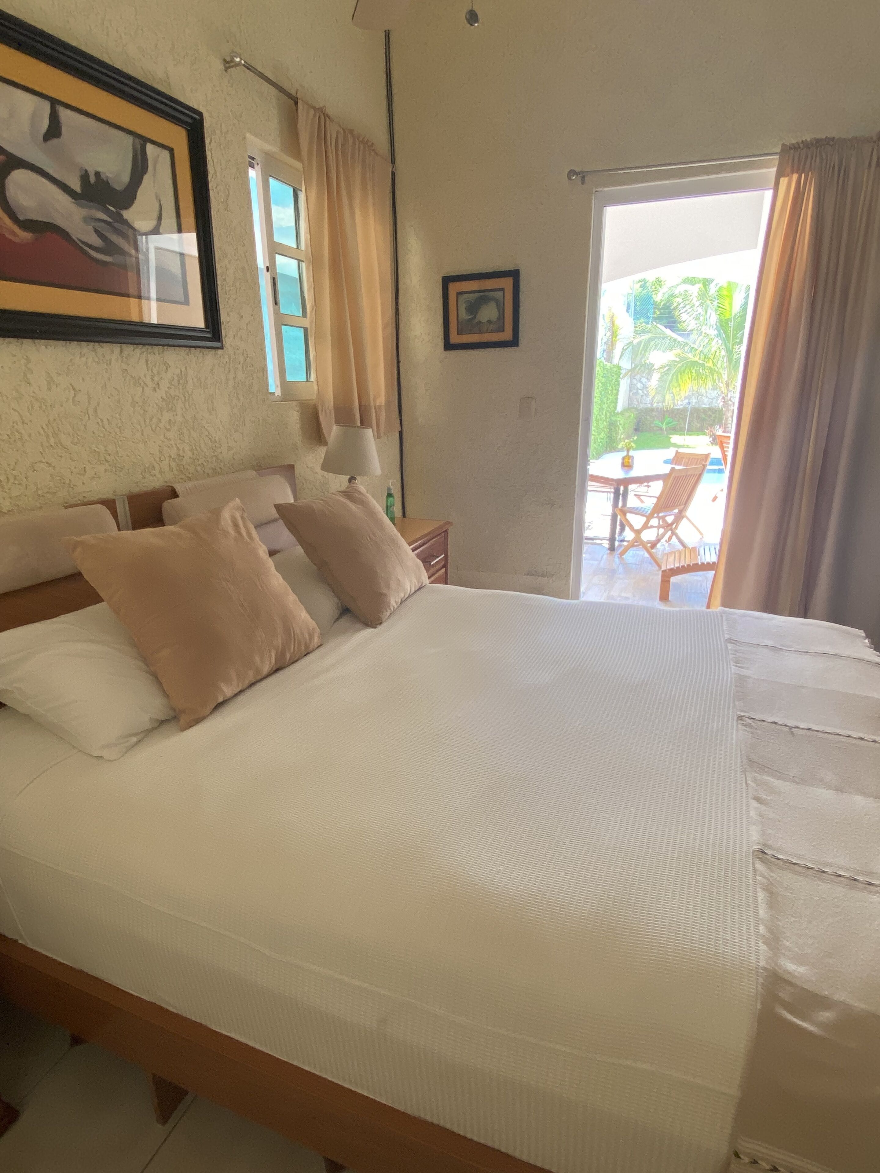 Family Room, Non Smoking, Pool View | Individually decorated, individually furnished, blackout drapes