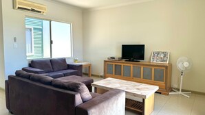 Living area - Oh Bouy, Unit 62 Seafront Estate (Jurien Bay)
