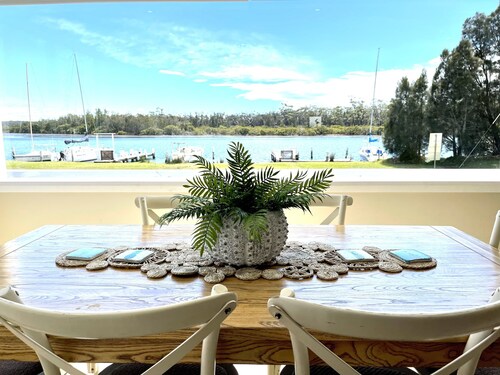 Riverbank Cottage - Waterfront