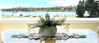 Riverbank Cottage - Waterfront