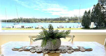 Riverbank Cottage - Waterfront