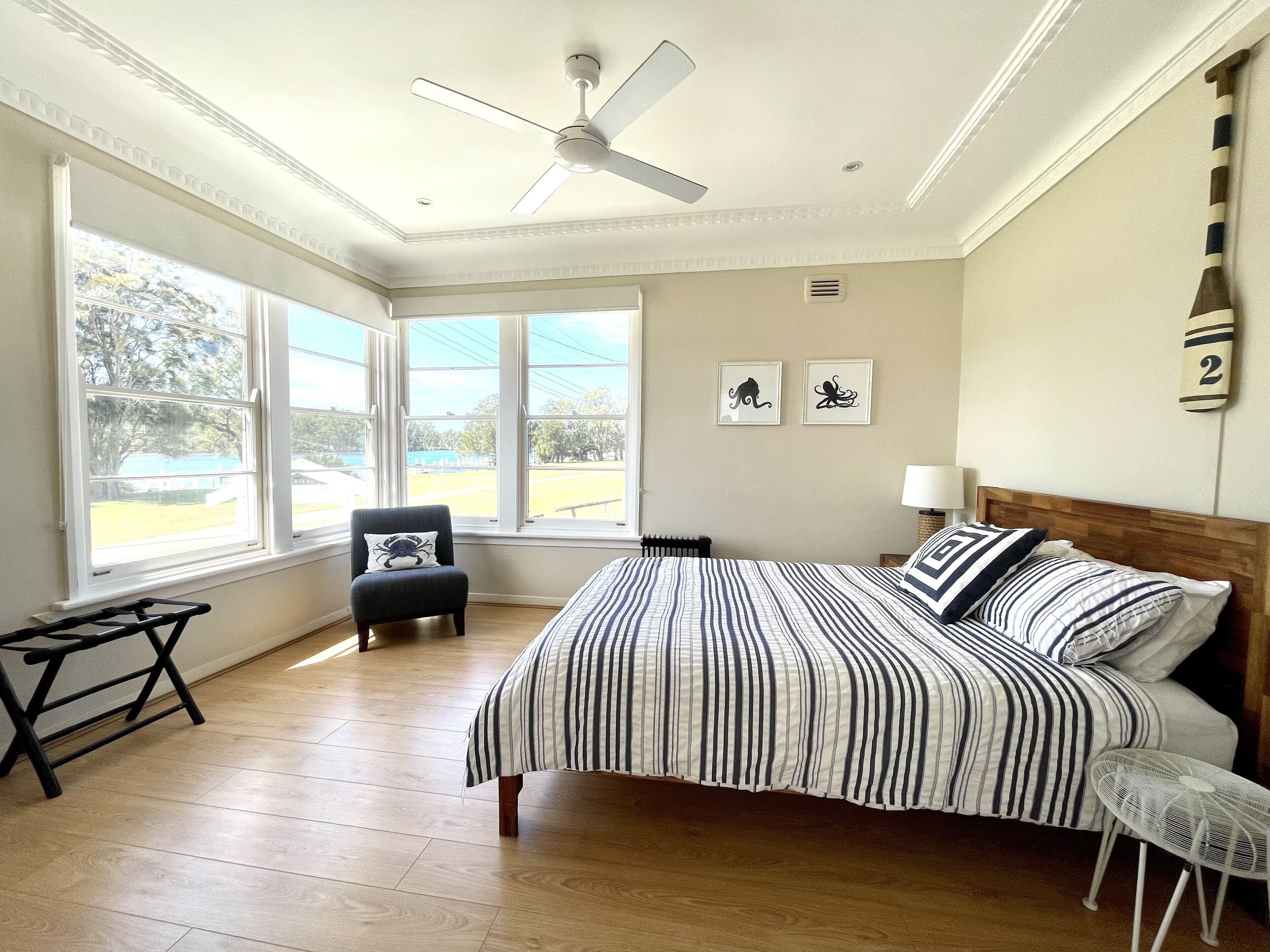 2 habitaciones, tabla de planchar con plancha y cuna de viaje 