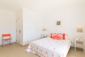 2 Schlafzimmer, Bügeleisen/Bügelbrett, WLAN, Bettwäsche