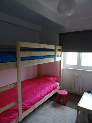 2 bedrooms