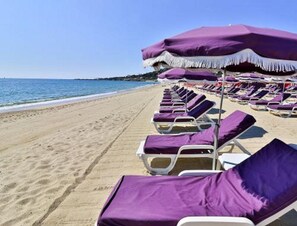 Beach nearby, sun-loungers