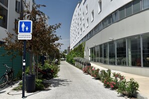 Enceinte de lâhĂ©bergement
