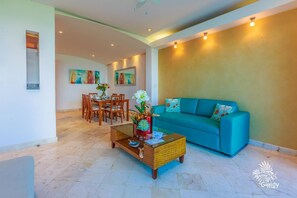 TV - Deep Blue Condos - 102 (Isla Mujeres)