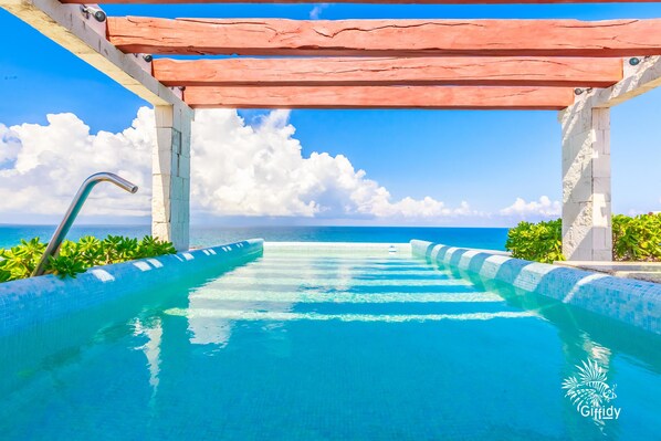Outdoor pool - Deep Blue Condos - 102 (Isla Mujeres)