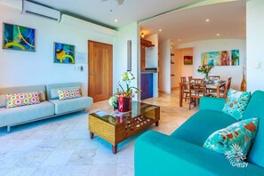 TV - Deep Blue Condos - 102 (Isla Mujeres)