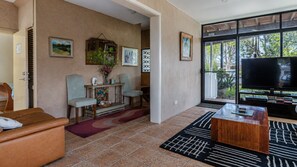 TV, fireplace, DVD player