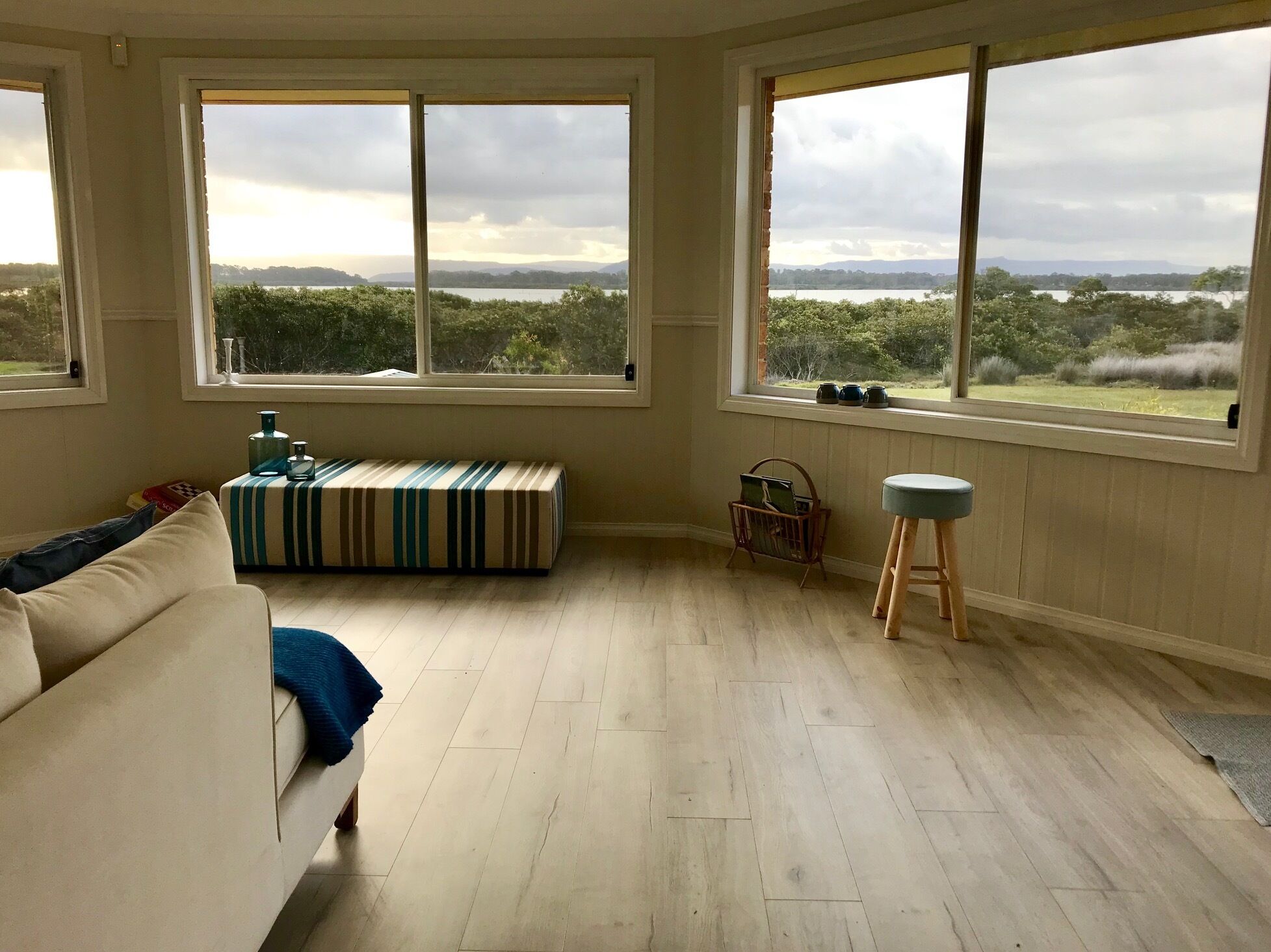 Smart TV, fireplace, video games, ping pong