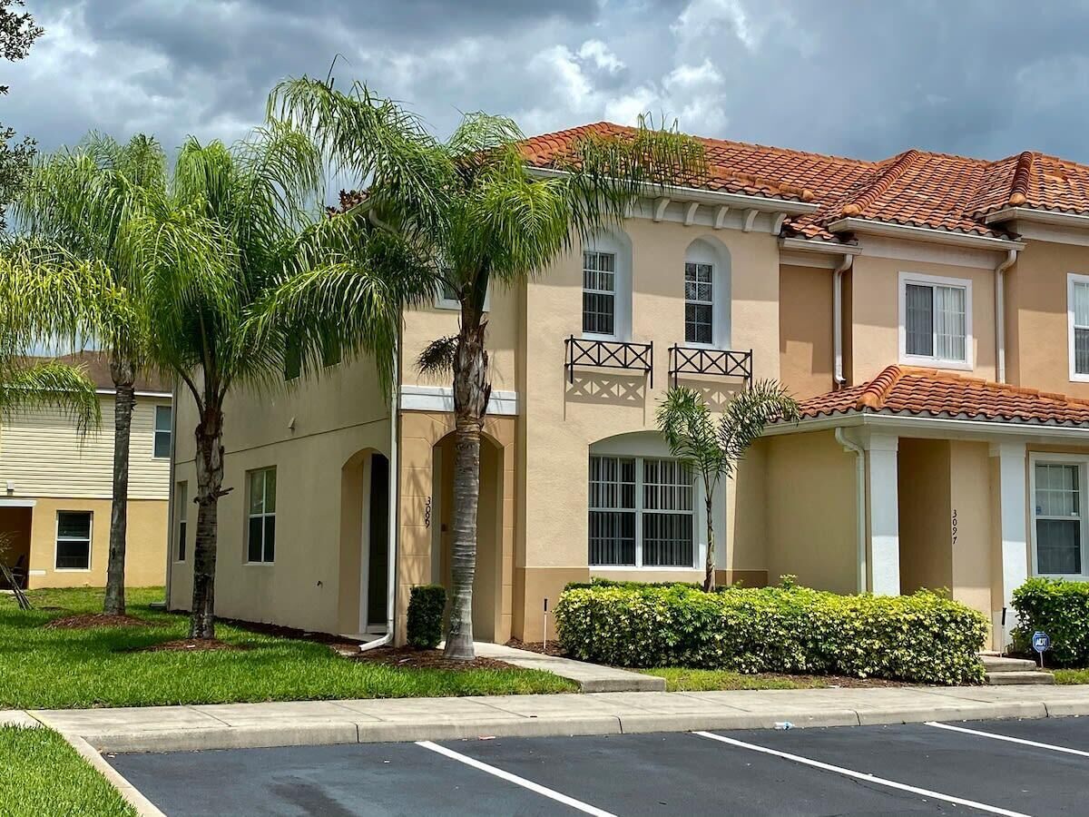 Family Friendly 3 Bedroom close to Disney in Orlando Area 3099