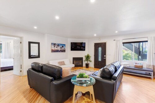 Point Loma 3 makuuhuoneen / 2 kylpy