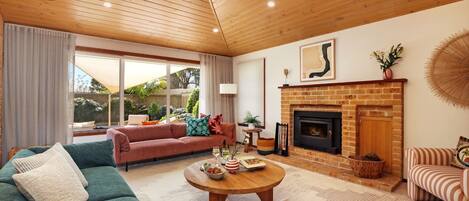 TV connectée, cheminée