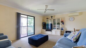 DVD player - House that has the Lot! (Sussex Inlet)