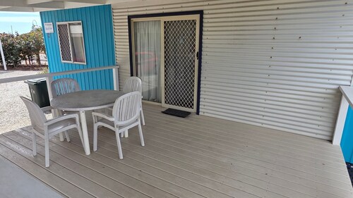 Budget Accommodation Close To The Beach