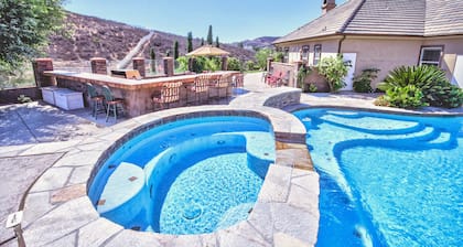 PRIVATE SINGLE LEVEL HILL TOP ESTATE ON 5 ACRES- 20 MIN TO OLD TOWN TEMECULA