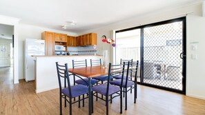 تناول الطعام