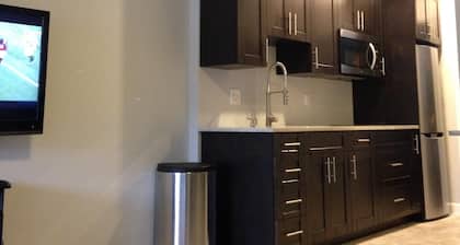 Escapada perfecta en este complejo privado nudista!