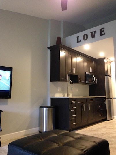 Private nudist resort! New AC & sectional. rent 3 get 1 free. Spring specials