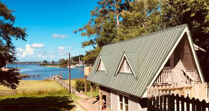 Privacy, fishing, pool--Just 10 mins to beach/base