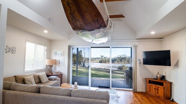 TV, fireplace, DVD player