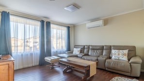 TV, DVD player