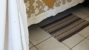 1 室のベッドルーム、WiFi、ベッドシーツ