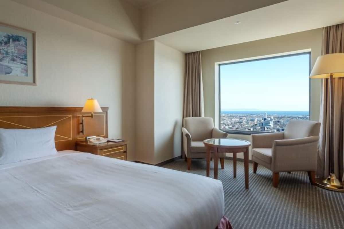 Luxe beddengoed, een kluis op de kamer, een bureau