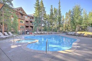 Piscine extérieure, piscine chauffée