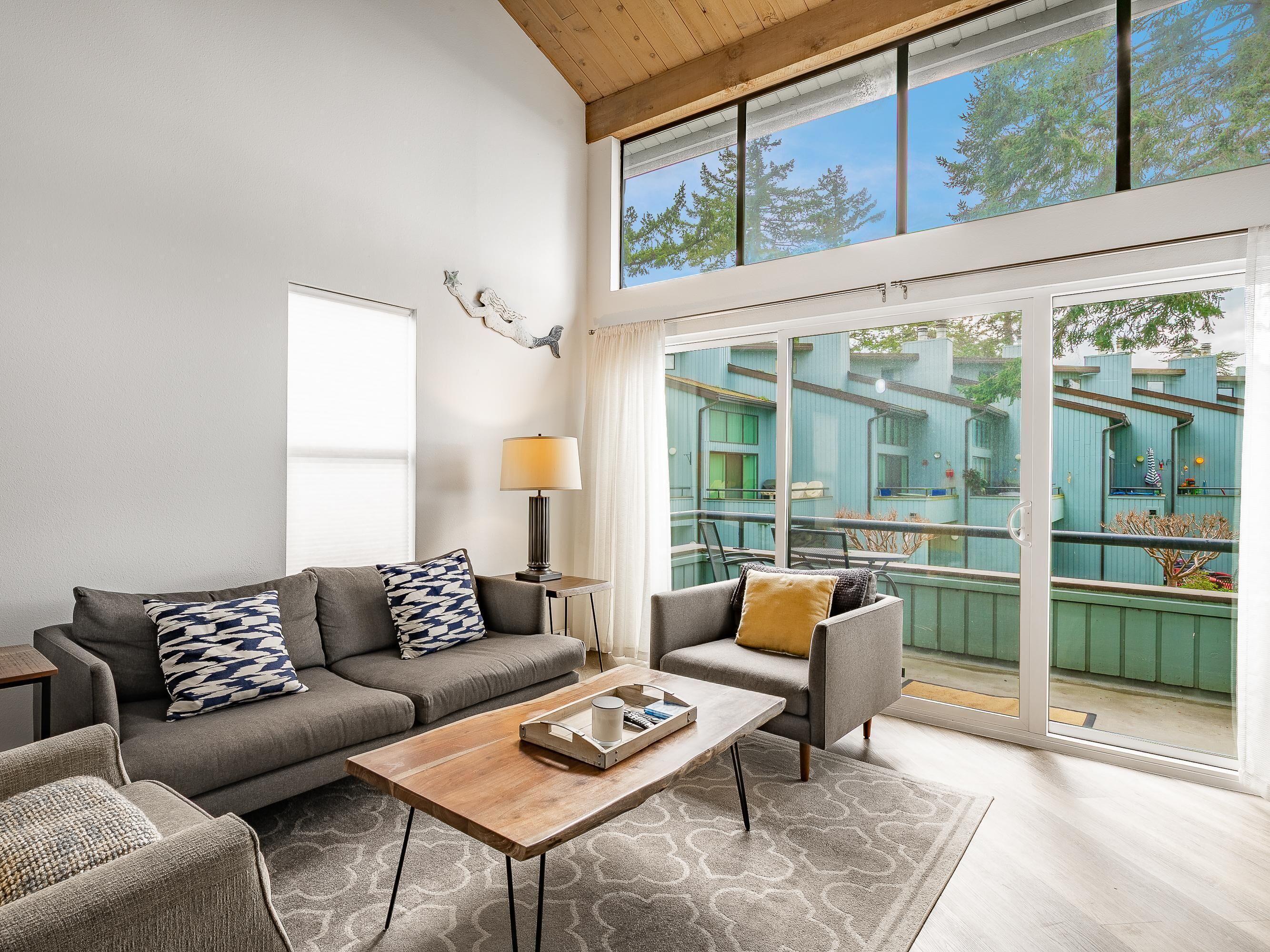 Smart TV, DVD player, foosball, table tennis