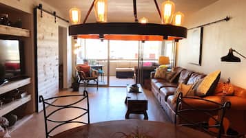 TV, Netflix, DVD player, table tennis