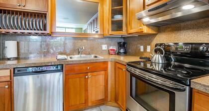 JL 305: Peaceful yet centrally located 2 bedroom, in the heart of Birch Bay.