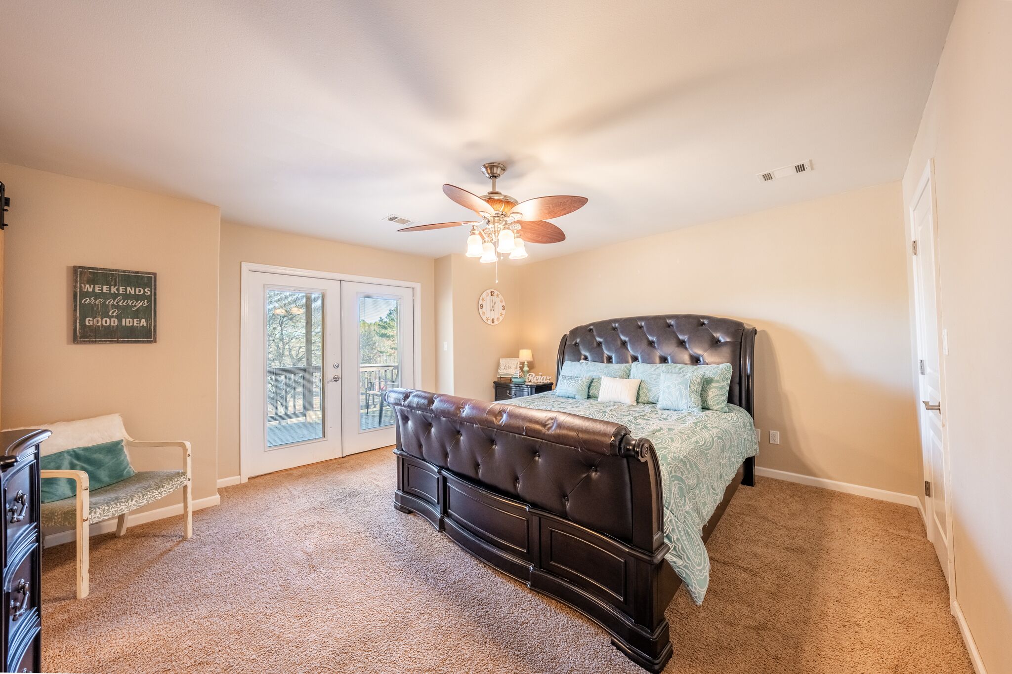 3 chambres, fer et planche à repasser, Wi-Fi gratuit, draps fournis