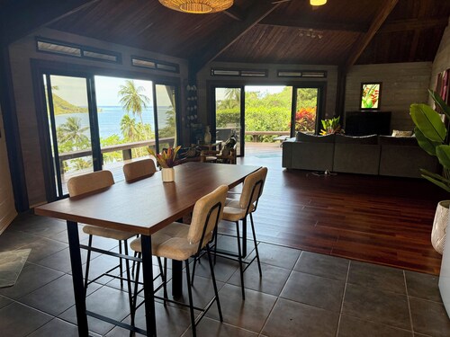 Beautiful Private Home with Stunning Views of Opunohu Bay