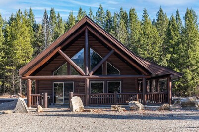 Raven Cabin Vacation Rental