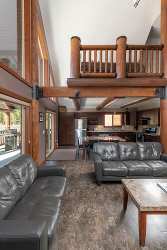 Raven Cabin - Quatre Chambres Maison, Couchages 10