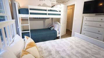 2 bedrooms, WiFi, bed sheets