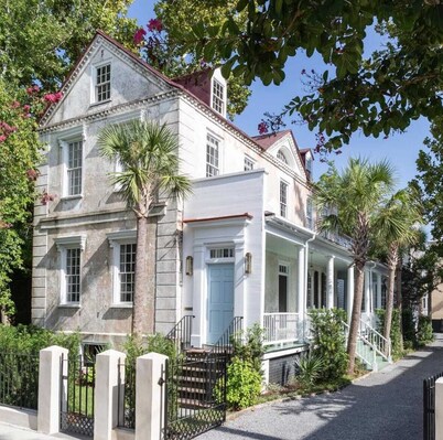 Casa Zoë | Grand Sparrow House